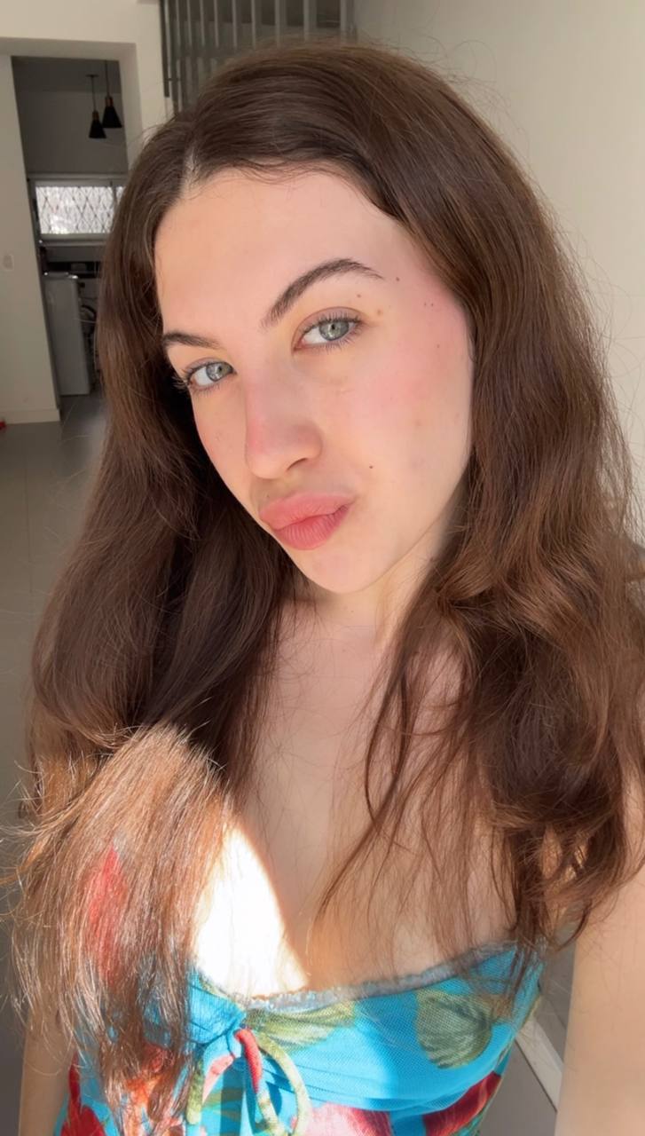 Nude girl Amber in Piura