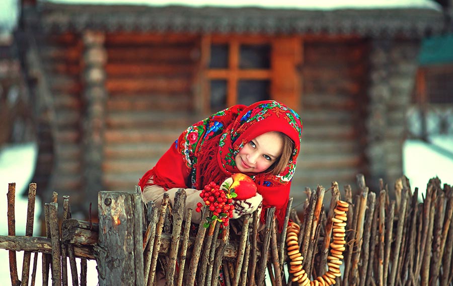Sexy girl Women in Slavic costumes in Piura