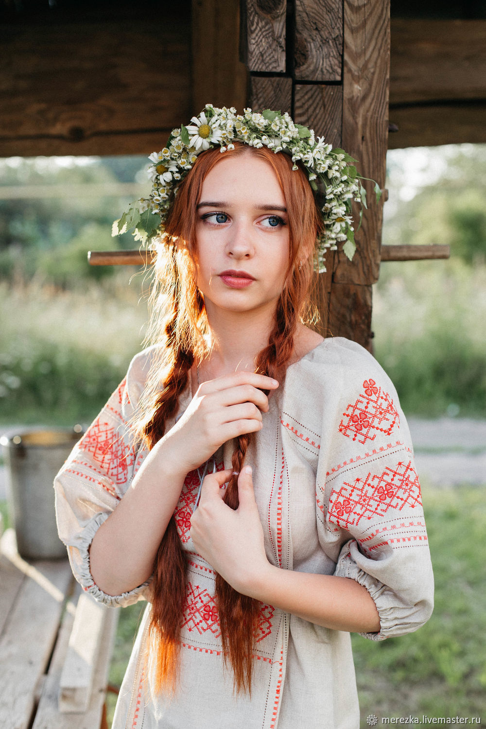 Girls in Slavic costumes in Piura